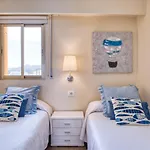 Ag Bermudas Premium דירה